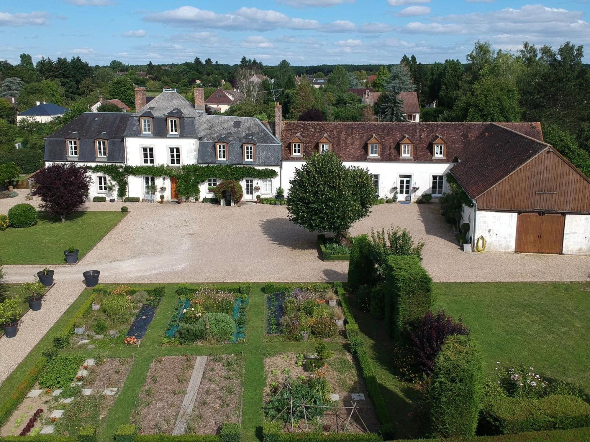 **Suite Familiale Spacieuse Au Coeur De La Foret De Montargis** - Fr-1-590-335 Paucourt Екстер'єр фото