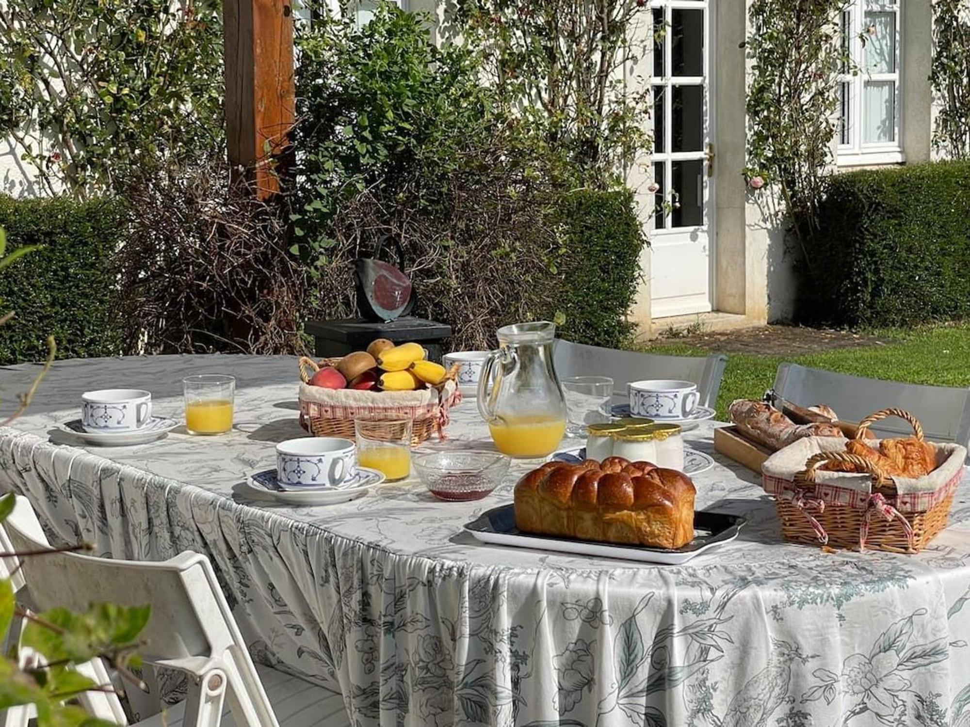 **Suite Familiale Spacieuse Au Coeur De La Foret De Montargis** - Fr-1-590-335 Paucourt Екстер'єр фото